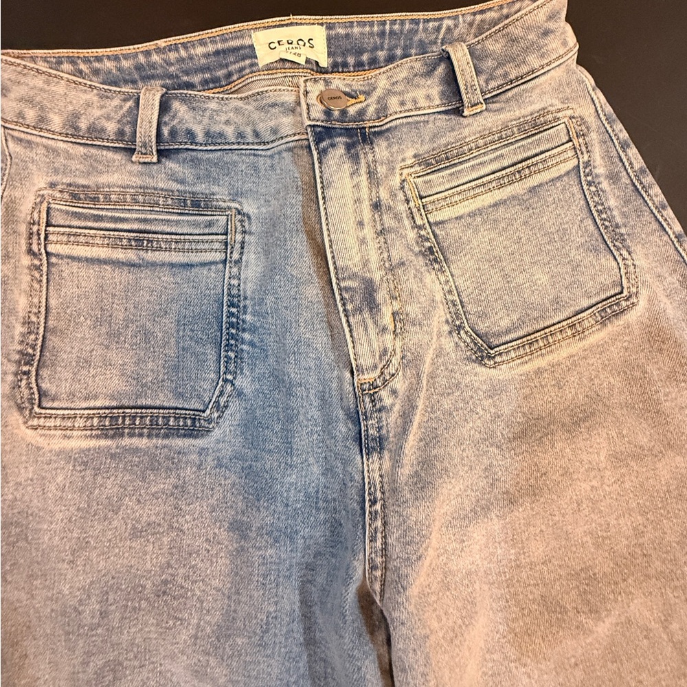 Stylish Light Blue Wide-Leg Jeans